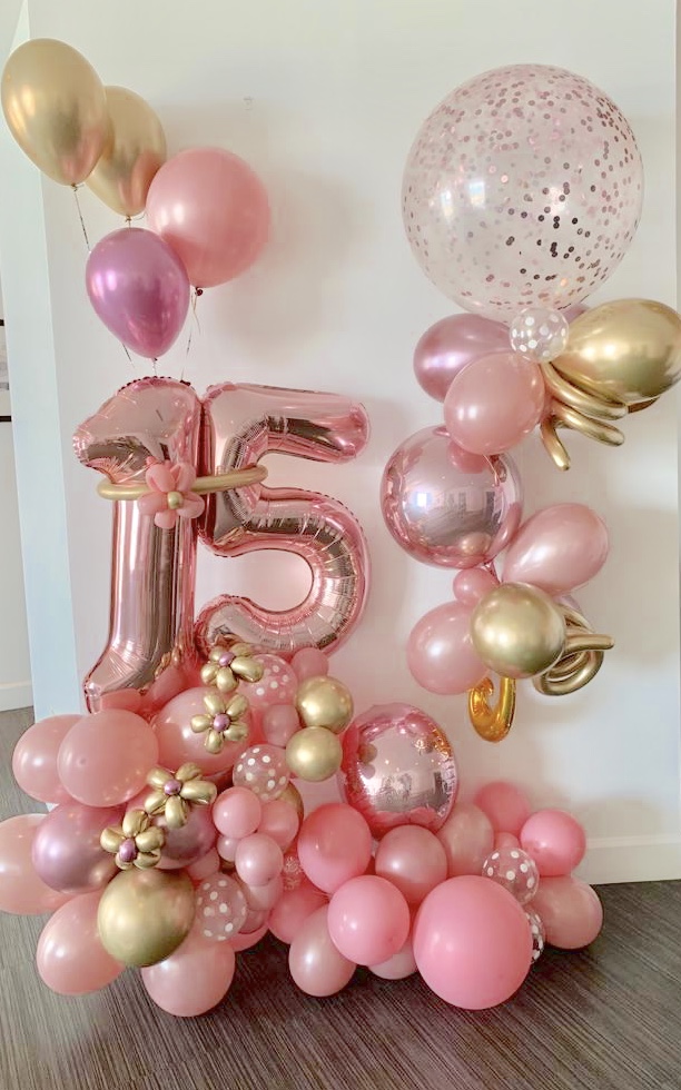 I am quince! - Balloons By Luz Paz Decorations and Academy