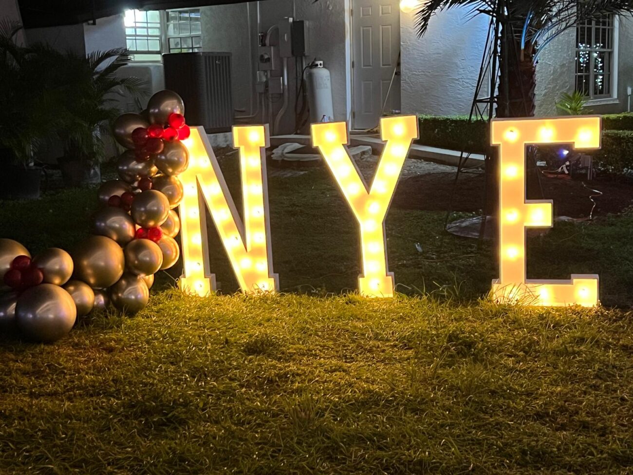 Marquee letters with lights