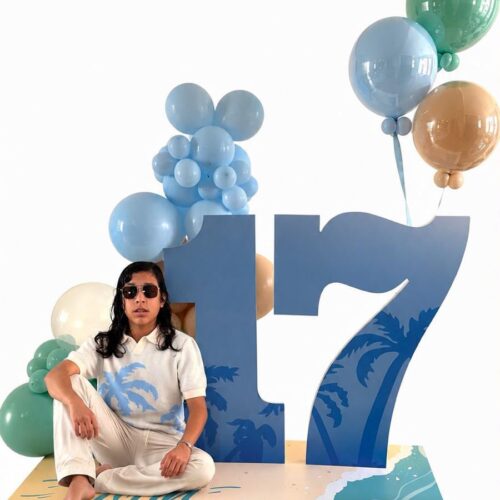 Medium Balloon Decoration Set with Letter & Props – 4 ft